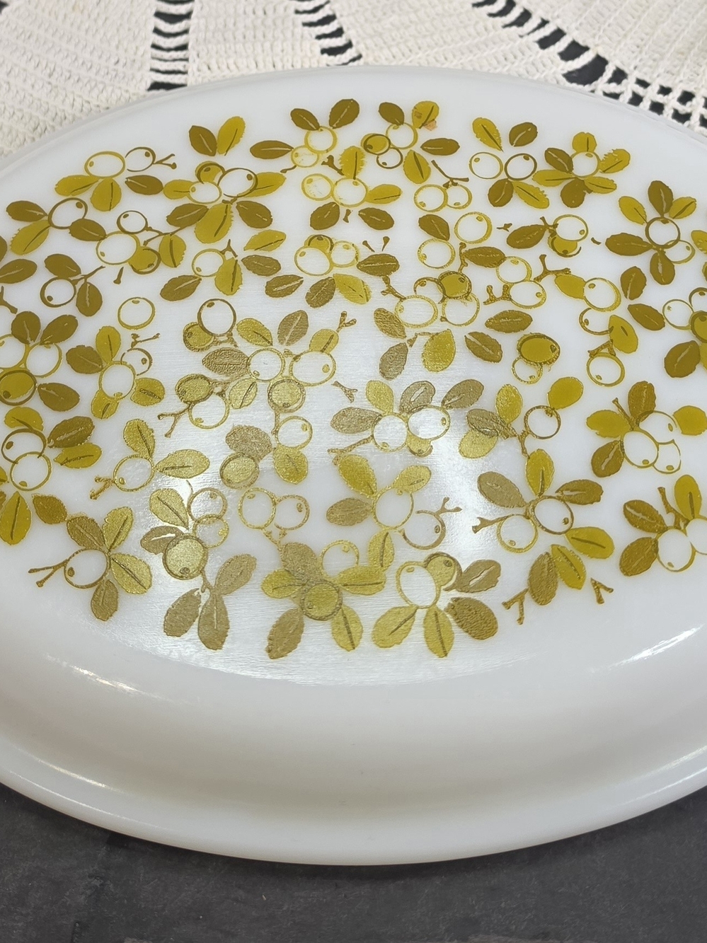 Vintage PYREX Olive Pattern Oval Divided Casserole Serving Dish Lid ONLY - Picture 5 of 6